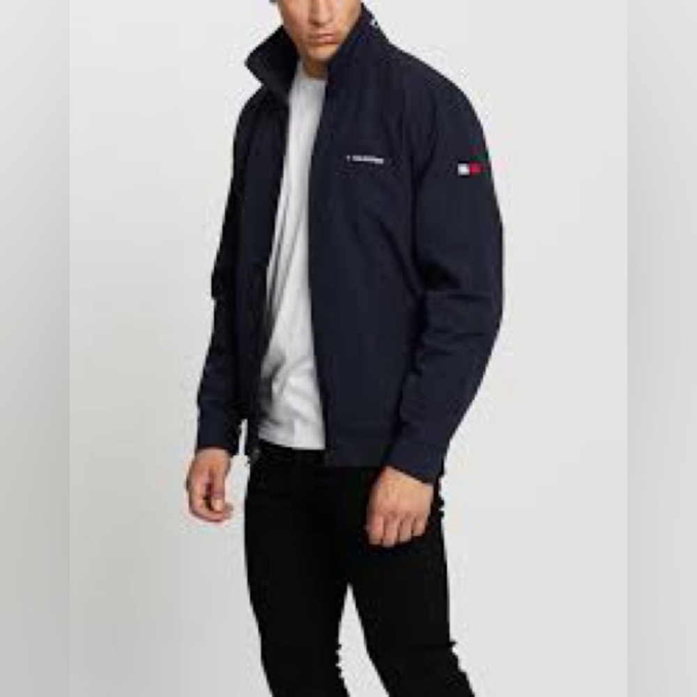 Men’s small Tommy Hilfiger bomber jacket. Good condition.